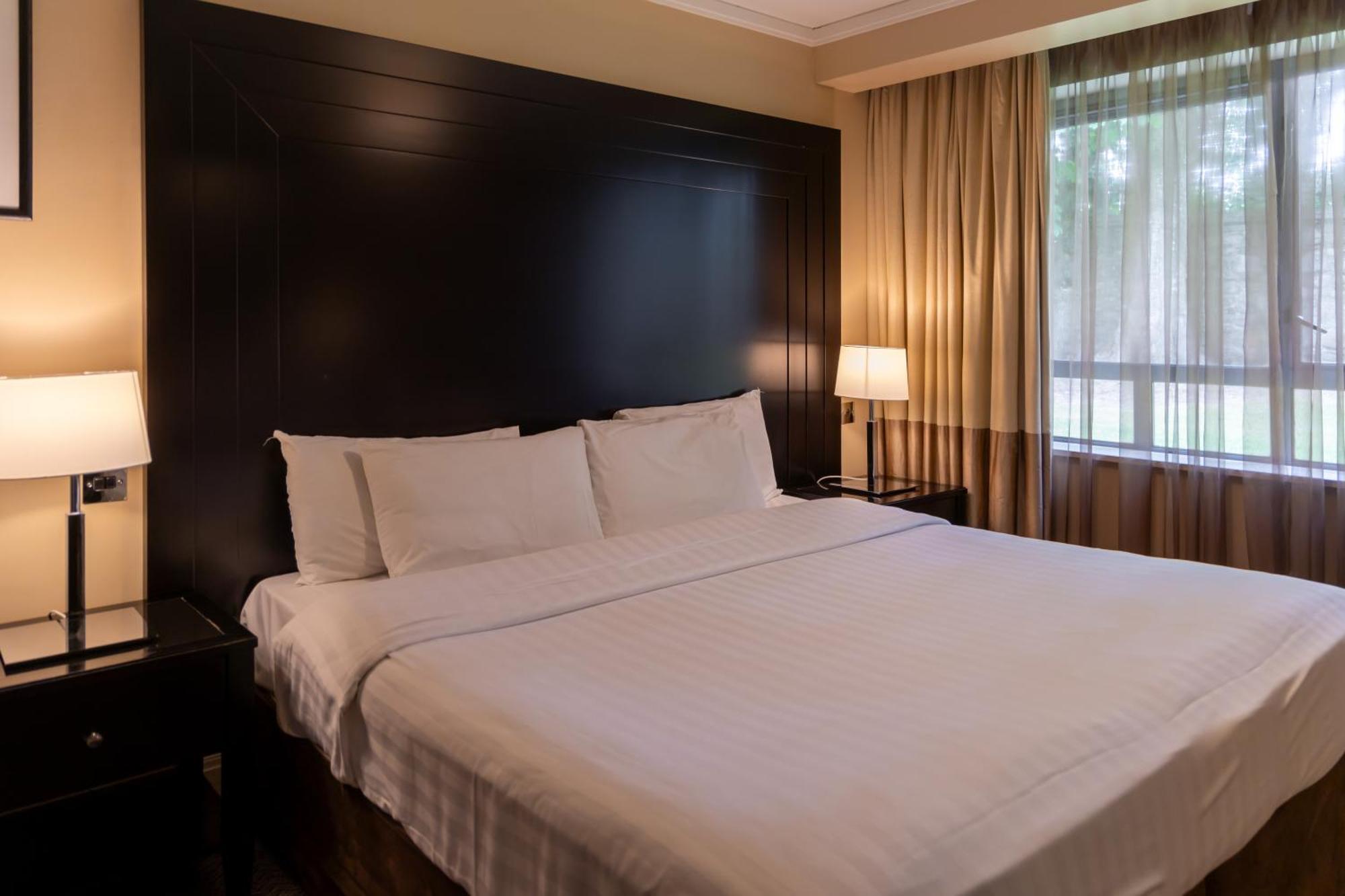 Shamrock Lodge Hotel 애슬론 외부 사진